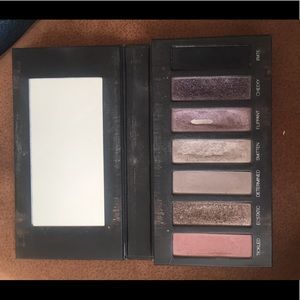 Makeup pallet